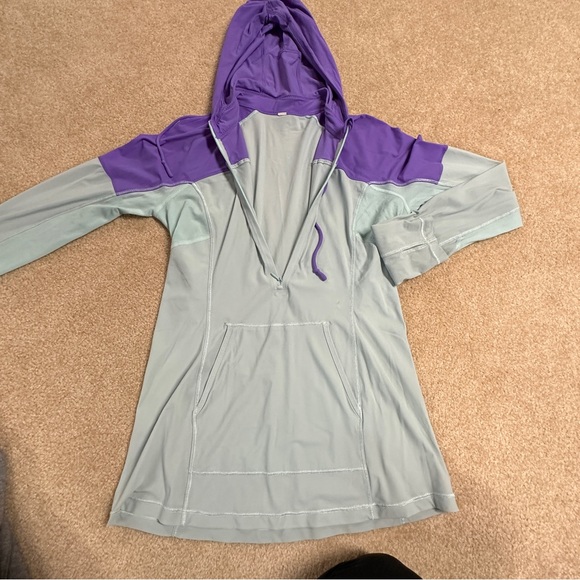 Lululemon pullover - Picture 2 of 5